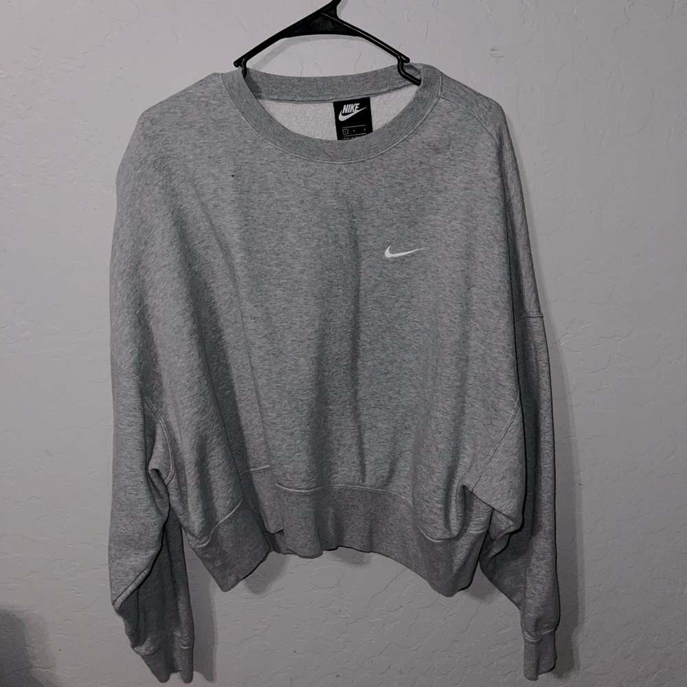Nike crop top sweater